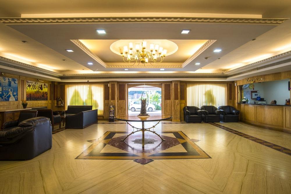 Golf View Hotels & Suites Nedumbassery Exteriér fotografie