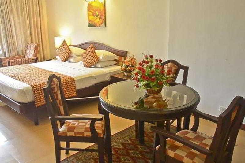 Golf View Hotels & Suites Nedumbassery Exteriér fotografie