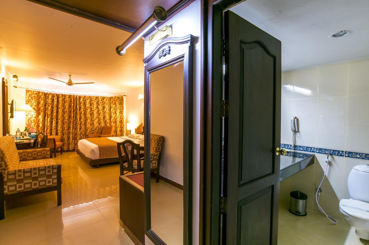 Golf View Hotels & Suites Nedumbassery Exteriér fotografie