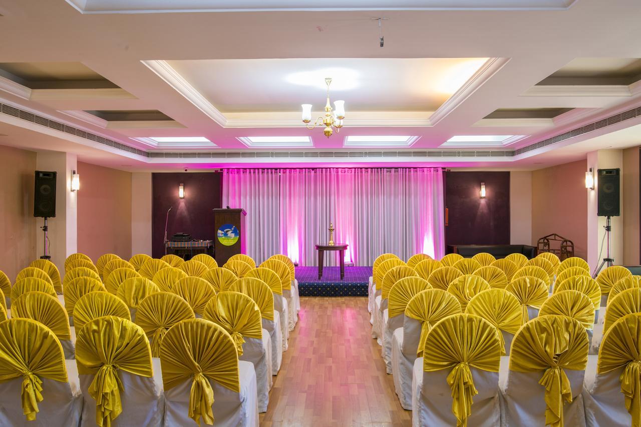 Golf View Hotels & Suites Nedumbassery Exteriér fotografie