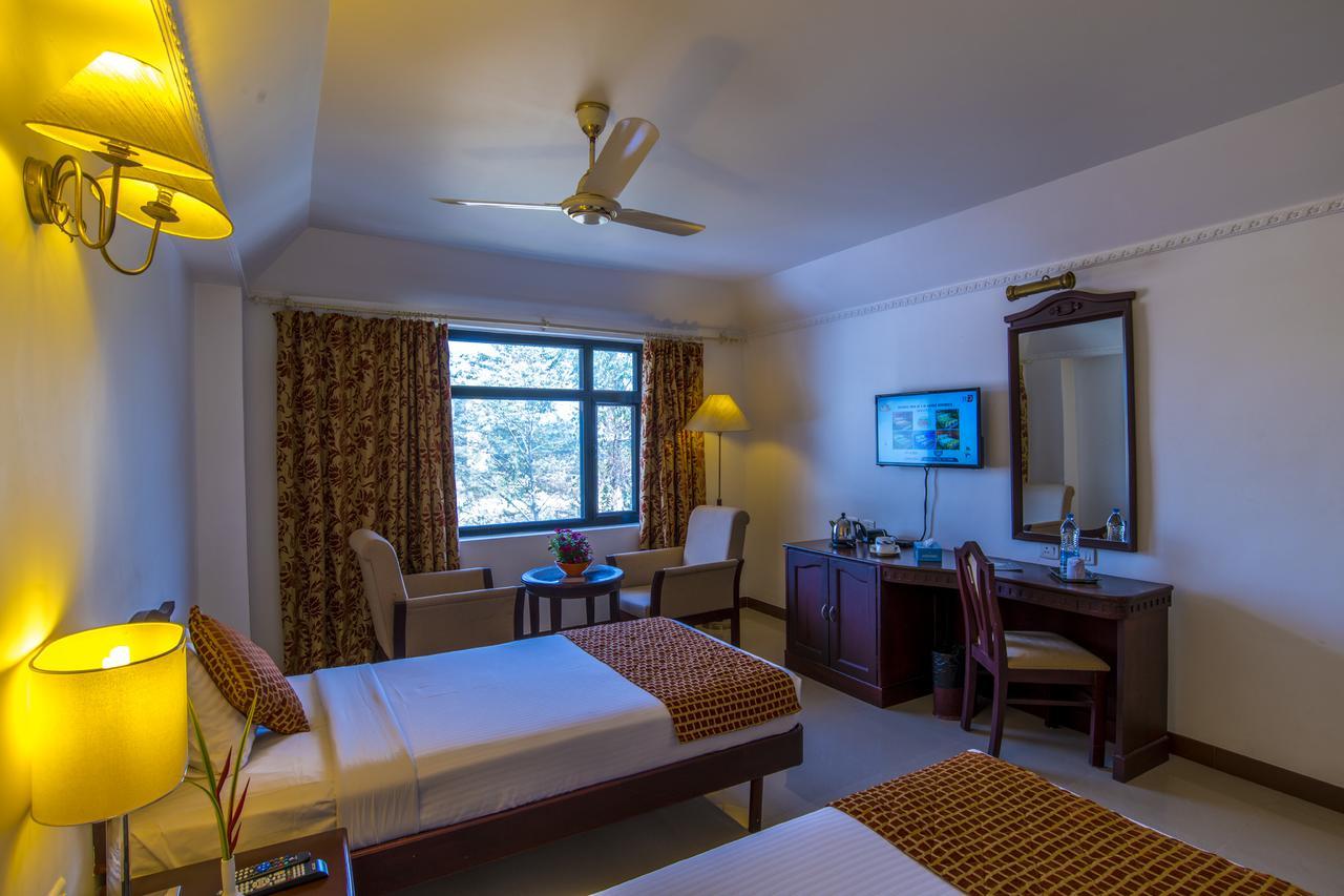 Golf View Hotels & Suites Nedumbassery Exteriér fotografie